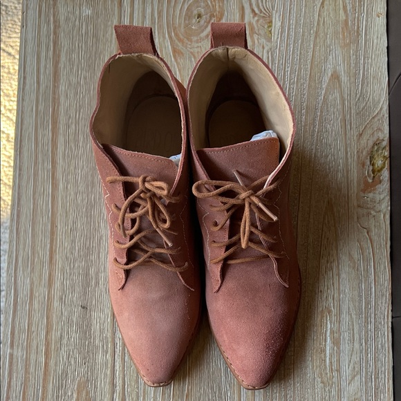 Anthropologie Paprika Lace-Up Suede Boots - Picture 5 of 7